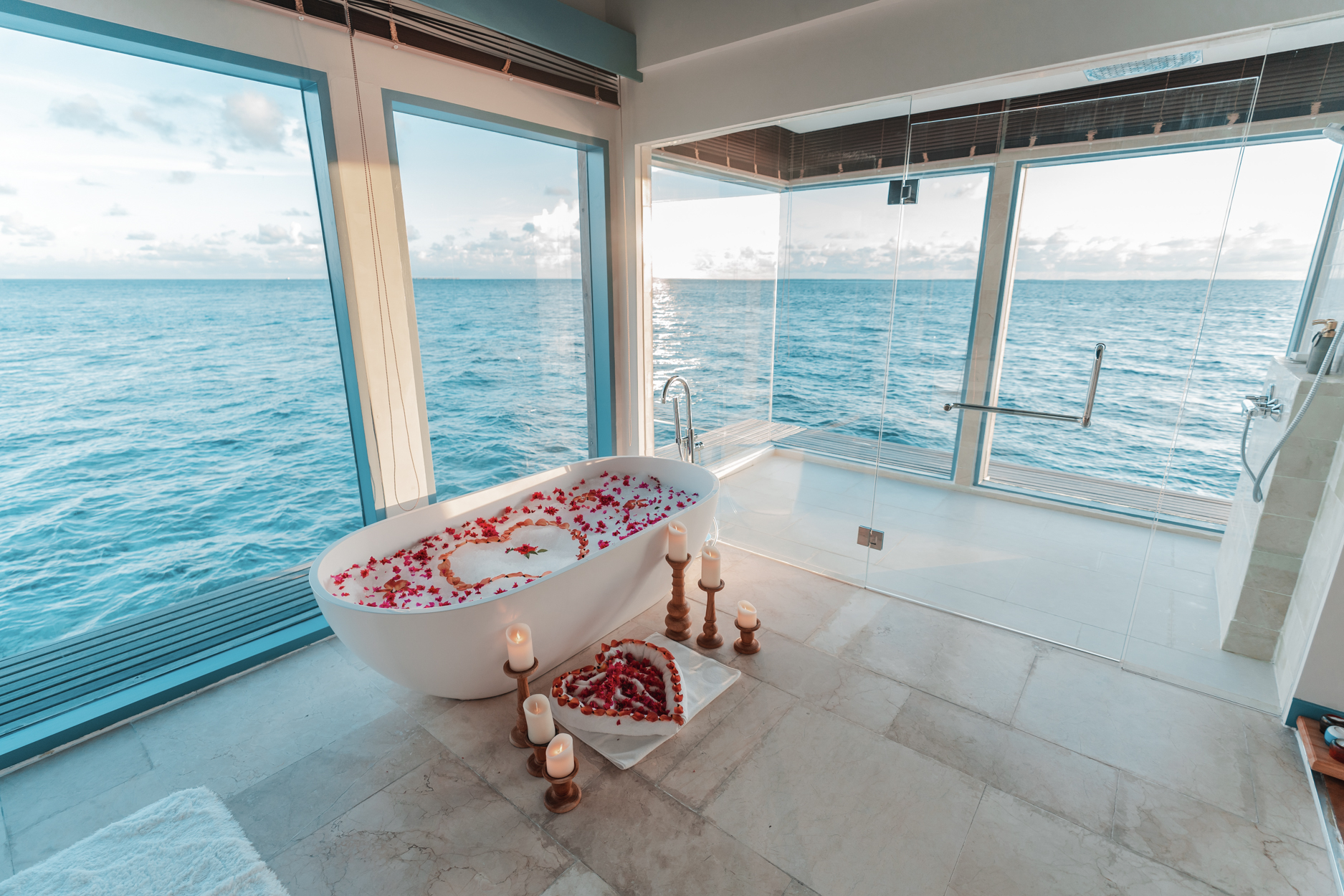 bathtub Raffles Maldives Meradhoo